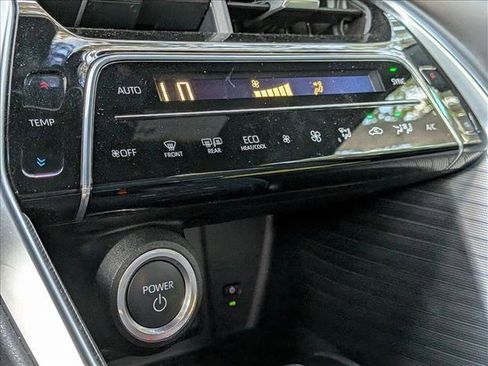 Used 2024 Toyota Venza Nightshade image 7