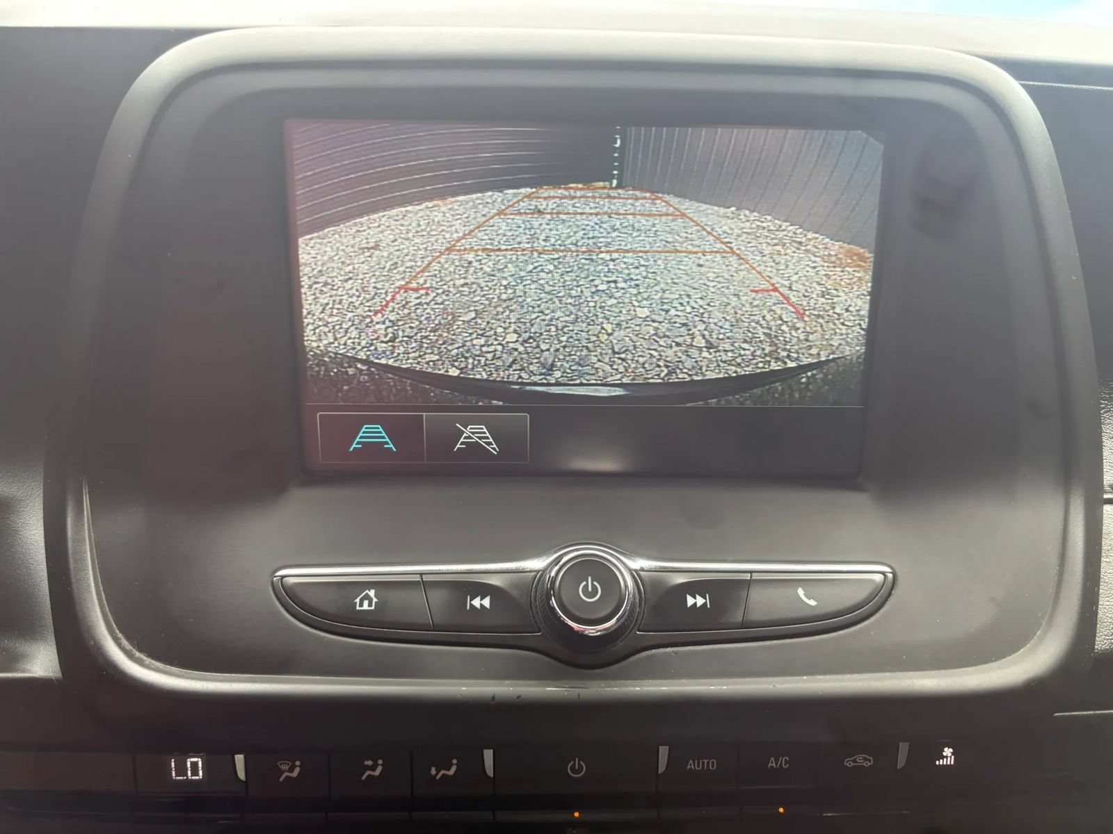 Used 2018 Chevrolet Camaro LT RWD image 15