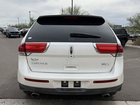 Used 2014 Lincoln MKX FWD image 4
