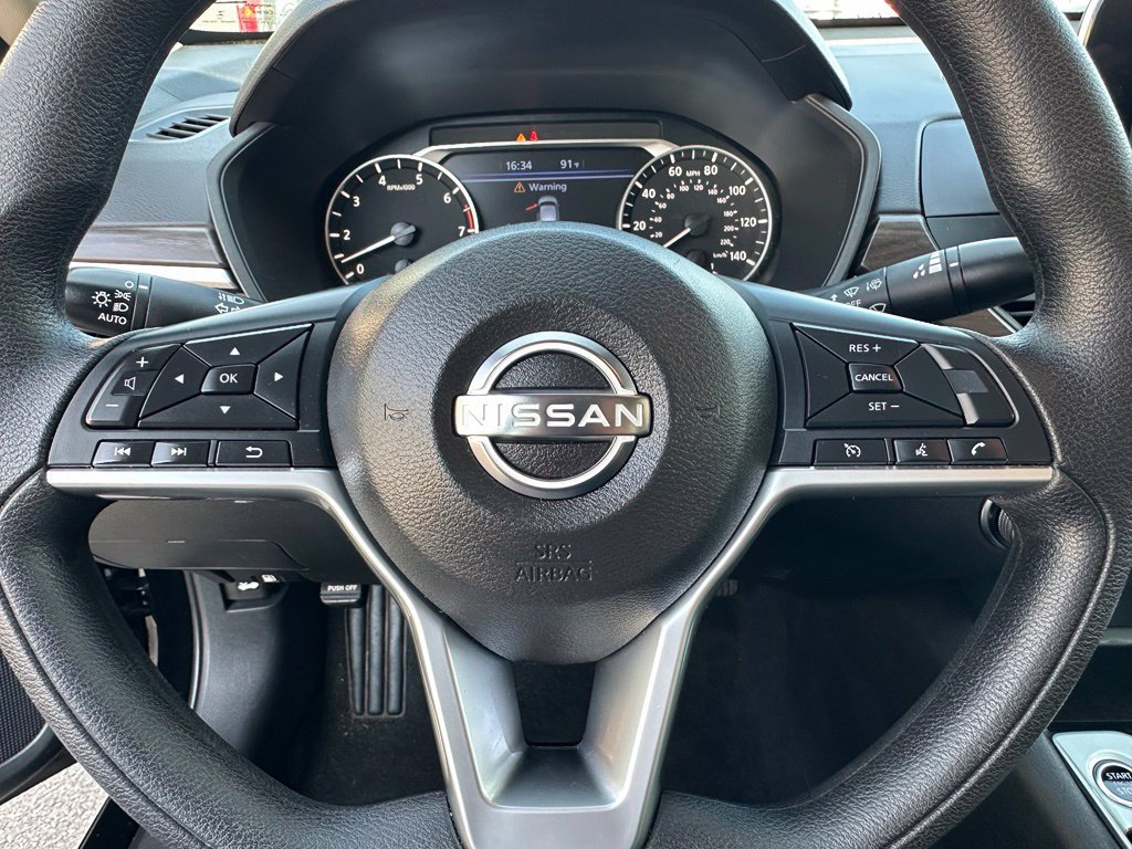 Used 2025 Nissan Altima 2.5 SV FWD image 22