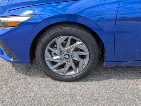Used 2024 Hyundai Elantra SEL image 10
