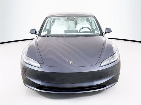 Used 2025 Tesla Model 3 Long Range image 10