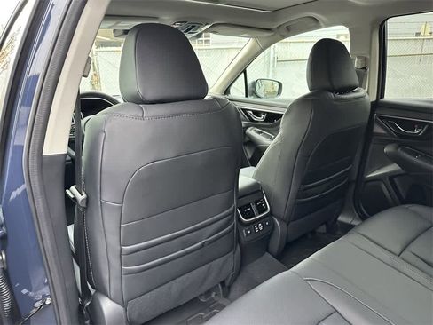 Used 2025 Subaru Outback Limited image 12