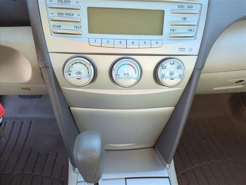 Used 2009 Toyota Camry LE image 16