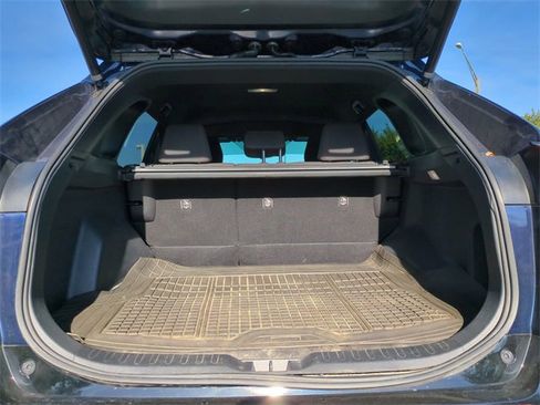 Used 2022 Toyota RAV4 SE image 14