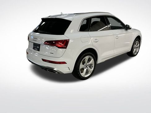 Certified 2025 Audi Q5 2.0T Premium Plus w/ Premium Plus Package AWD/4WD image 5