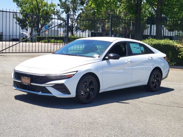 New 2026 Hyundai Elantra Sport FWD image 2