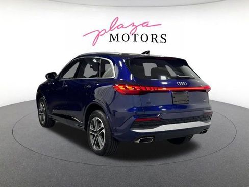 Certified 2025 Audi Q5 Premium w/ Convenience Package AWD/4WD image 6