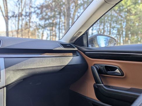 Used 2015 Volkswagen CC Executive image 20