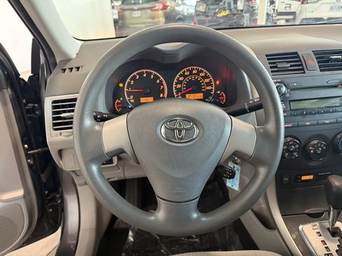 Used 2010 Toyota Corolla LE image 9