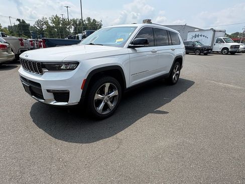 Used 2021 Jeep Grand Cherokee L Limited AWD/4WD image 6
