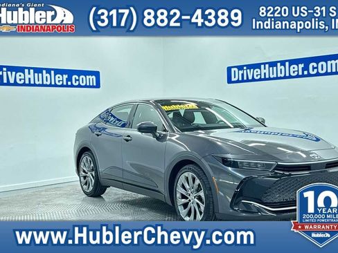 Used 2023 Toyota Crown XLE image 1