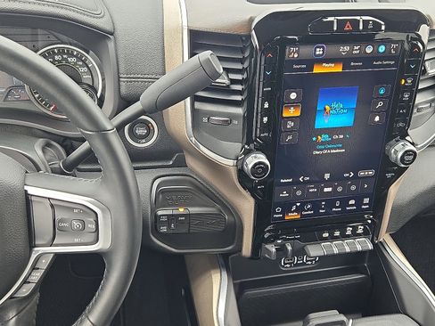 Used 2024 RAM 2500 Laramie image 15