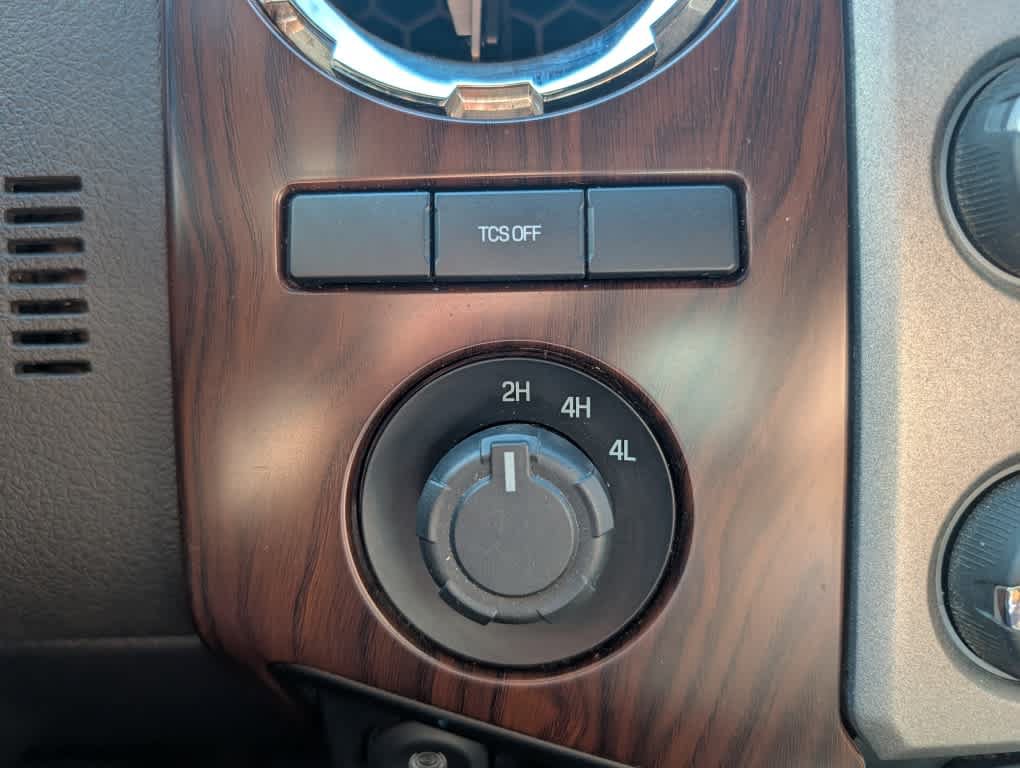Used 2016 Ford F350 Lariat w/ Lariat Ultimate Package AWD/4WD image 19