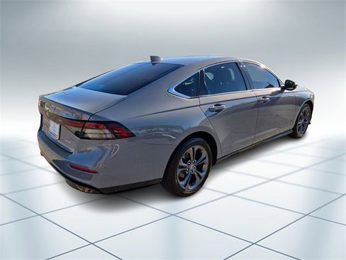 Certified 2024 Honda Accord EX-L image 4