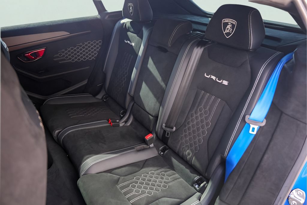 Used 2024 Lamborghini Urus Performante AWD/4WD image 29