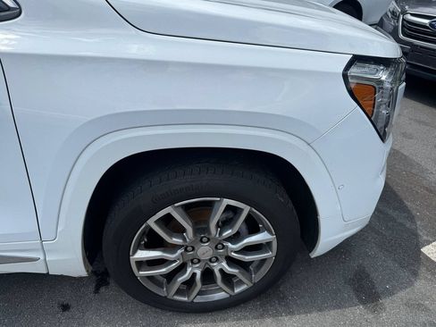 Used 2023 GMC Terrain Denali w/ Denali Premium Package AWD/4WD image 8