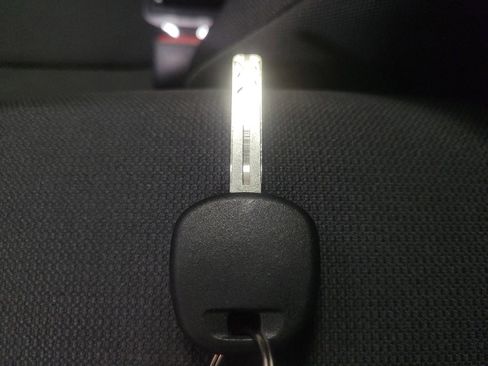 Used 2021 Toyota Corolla LE FWD image 32