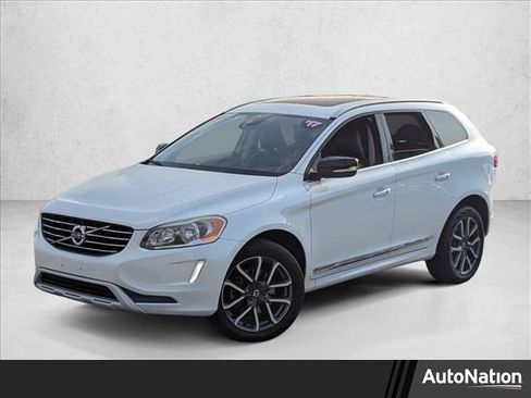 Used 2017 Volvo XC60 T6 Dynamic image 1