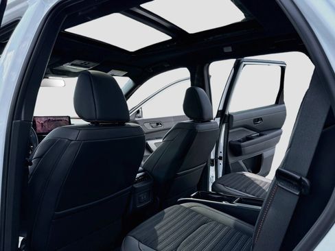 New 2026 Nissan Pathfinder Rock Creek AWD/4WD image 7