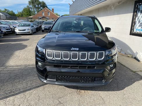Used 2022 Jeep Compass Latitude AWD/4WD image 5