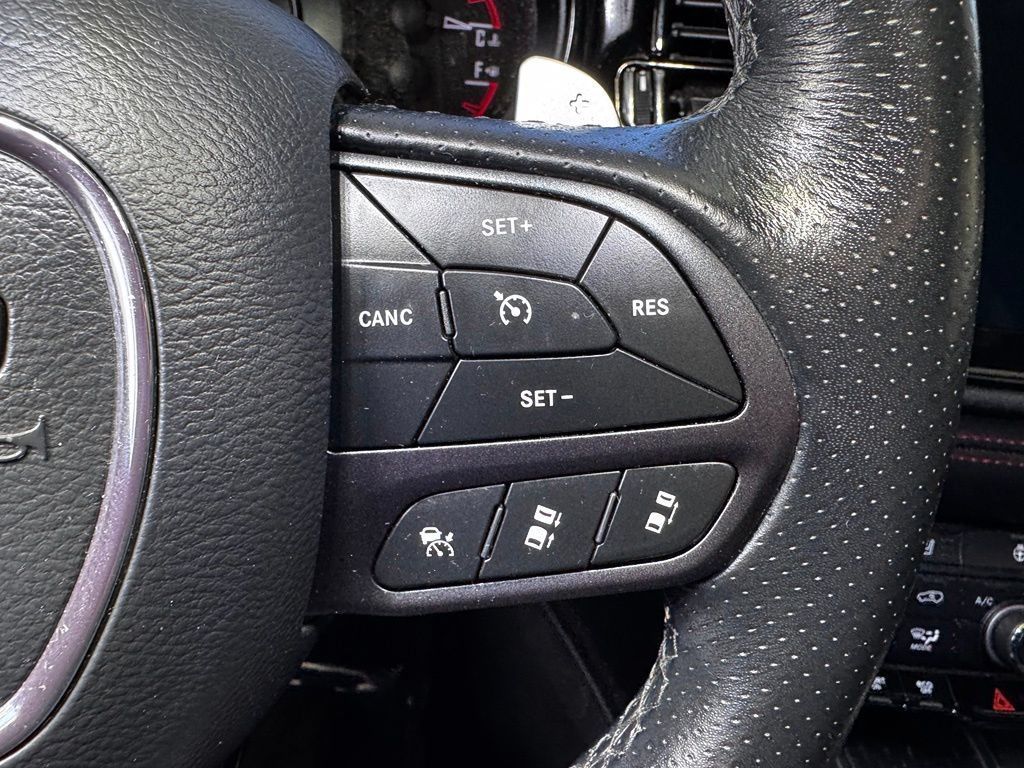 Used 2025 Dodge Durango GT AWD/4WD image 23