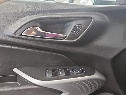 Used 2024 Chevrolet Trax LS w/ LS Convenience Package FWD image 7