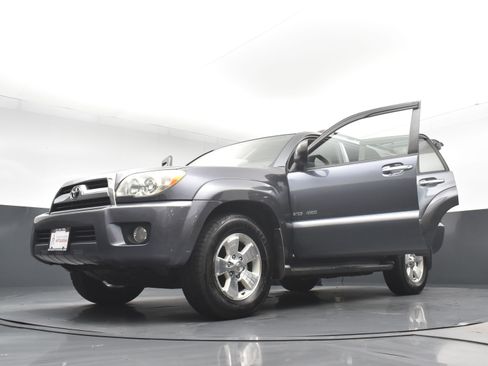 Used 2007 Toyota 4Runner SR5 image 33