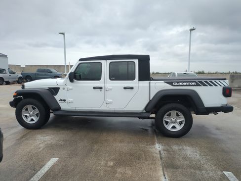 Used 2020 Jeep Gladiator Sport w/ Quick Order Package 24S image 8