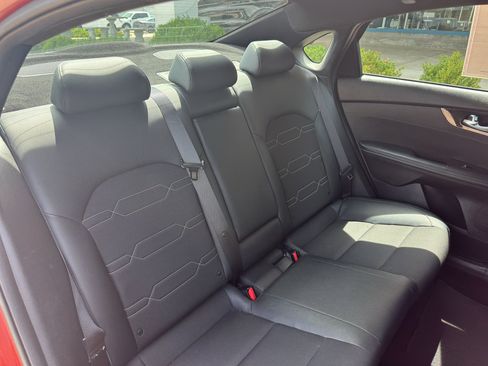 Used 2022 Kia Forte GT-Line w/ GT-Line Premium Package FWD image 32