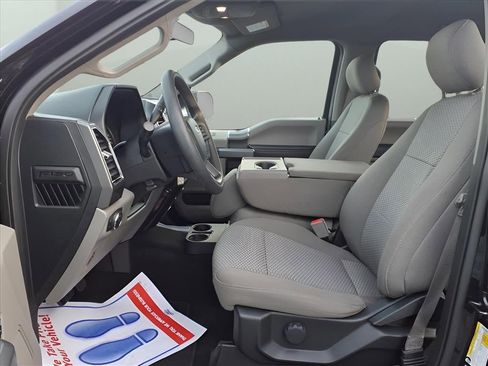 Used 2018 Ford F150 XLT w/ XTR Package image 25