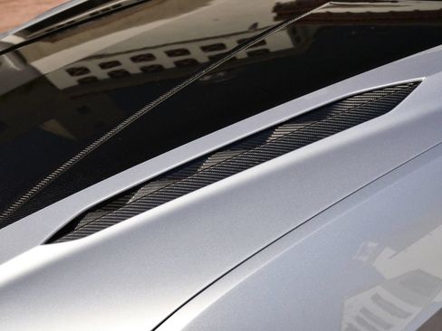 Used 2024 Lamborghini Urus Performante AWD/4WD image 28