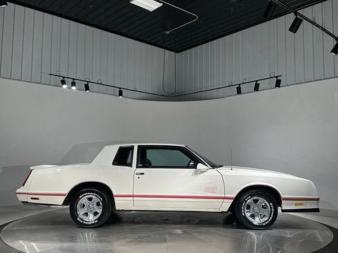Used 1987 Chevrolet Monte Carlo SS RWD image 5