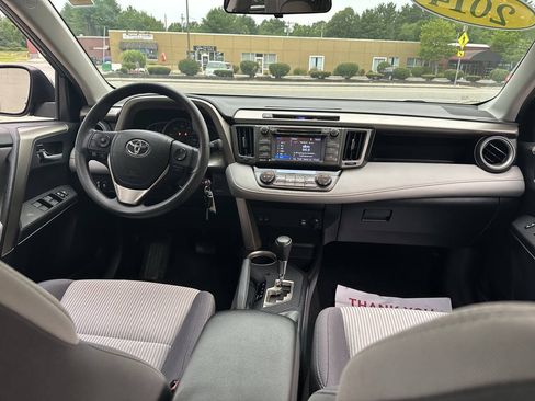 Used 2014 Toyota RAV4 XLE AWD/4WD image 8