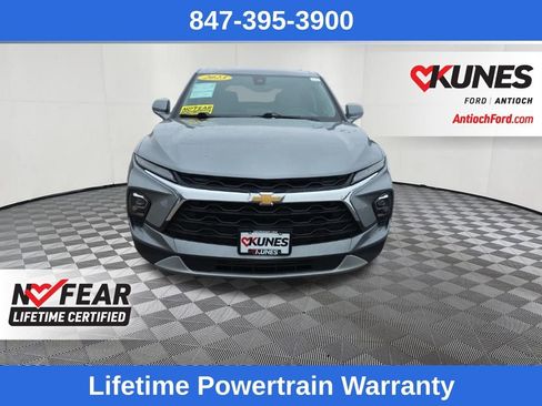 Used 2023 Chevrolet Blazer LT image 2