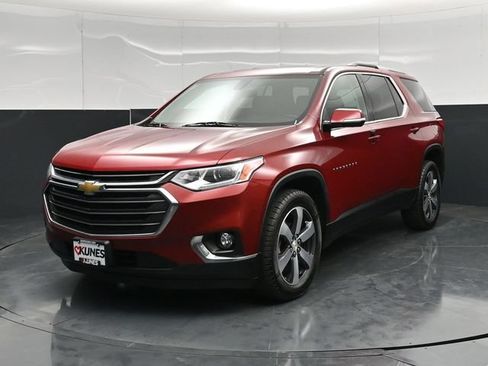 Used 2018 Chevrolet Traverse LT w/ LPO, Floor Liner Package AWD/4WD image 7