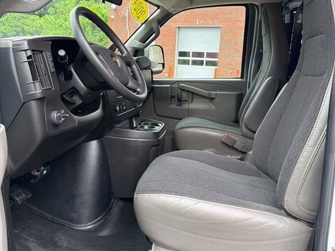 Used 2024 Chevrolet Express 2500 w/ Driver Convenience Package RWD image 12