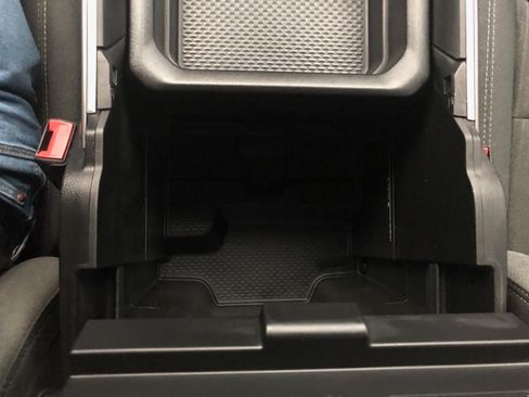 Used 2022 RAM 1500 Big Horn AWD/4WD image 21