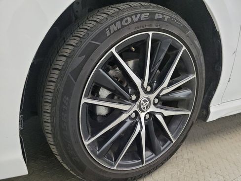 Used 2022 Toyota Camry SE image 31