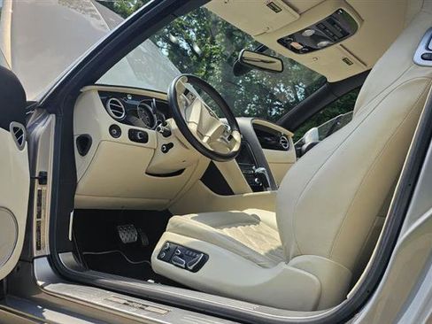 Used 2015 Bentley Continental GT image 14