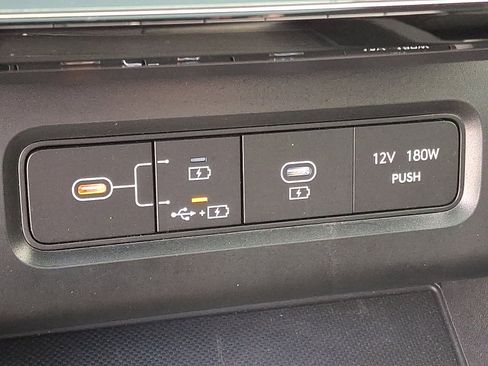 Used 2025 Hyundai Tucson Limited image 27