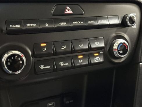 Used 2021 Kia Sportage LX AWD/4WD image 16