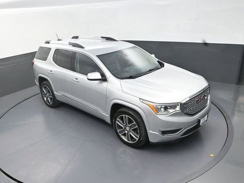 Used 2017 GMC Acadia Denali AWD/4WD image 11