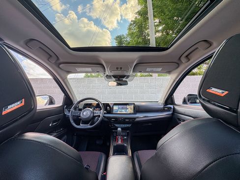 Used 2025 Nissan Kicks SR w/ SR Premium Package AWD/4WD image 2
