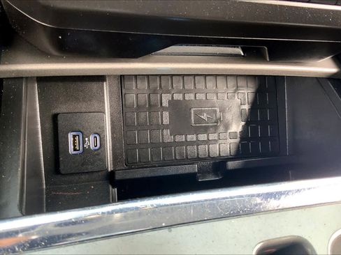 Used 2021 Ford Expedition XLT RWD image 30