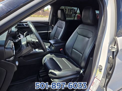 Used 2020 Ford Explorer XLT w/ Equipment Group 202A AWD/4WD image 9