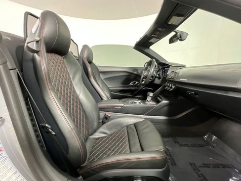 Used 2018 Audi R8 V10 plus image 23