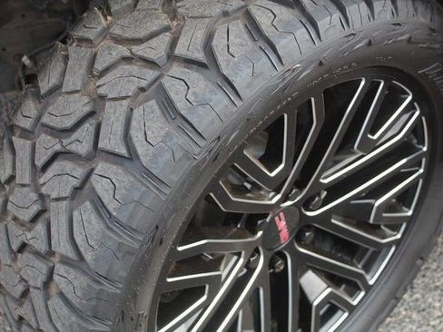 Used 2020 GMC Sierra 1500 Denali w/ Denali Ultimate Package image 13