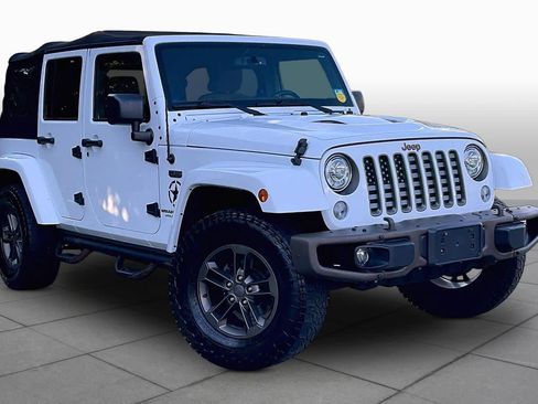 Used 2017 Jeep Wrangler Unlimited Sahara AWD/4WD image 2