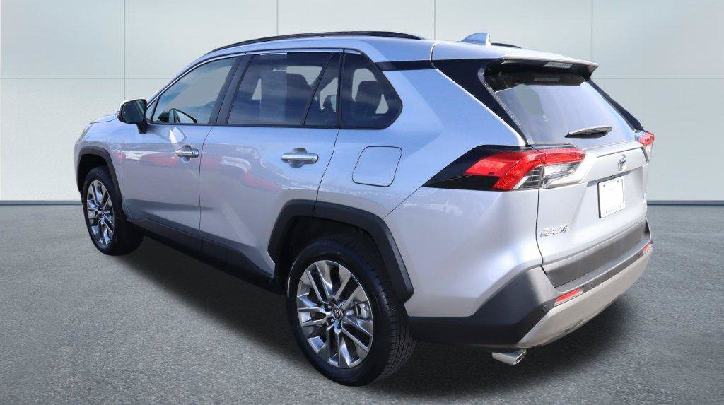 Used 2025 Toyota RAV4 Limited w/ Advanced Technology Package AWD/4WD image 3